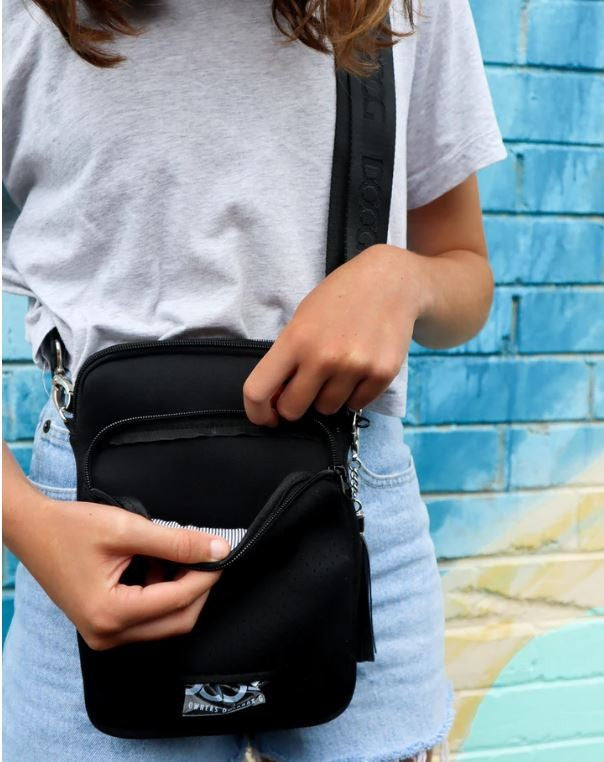 Doog Neosport Walkie Bag Black-Dog Walking-Ascot Saddlery