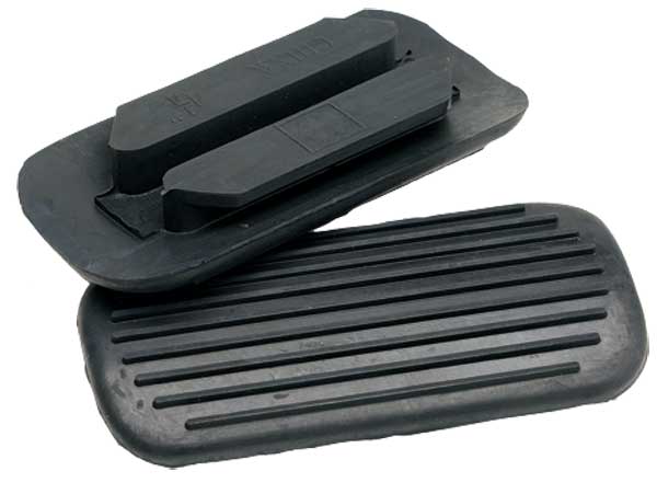 Stirrup Treads Black [:childs 4.00"]