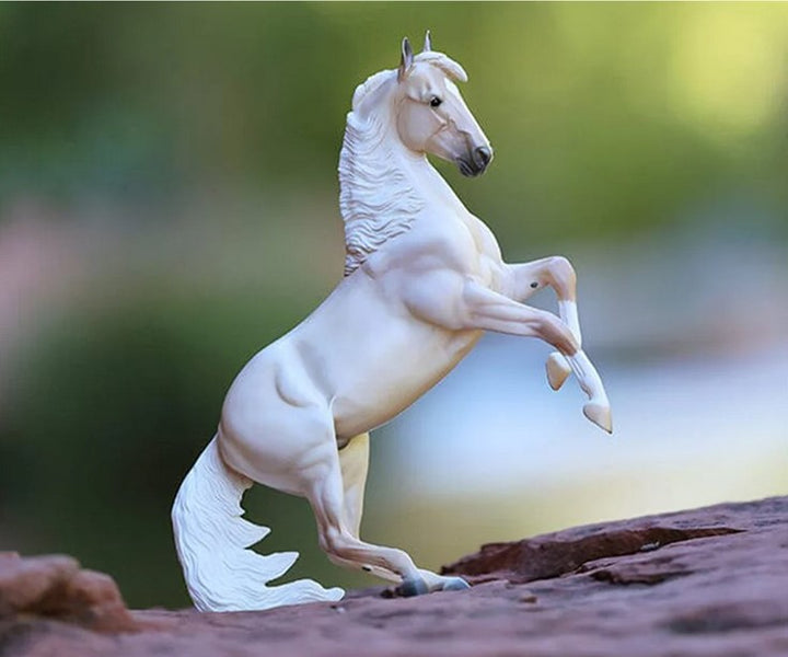 Breyer Traditional Cloud 30th Anniversary Edition Wild Stallion Of The Rockies