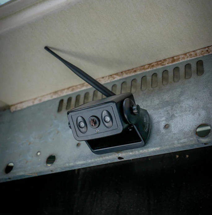 Camera Trailer Woof Wear