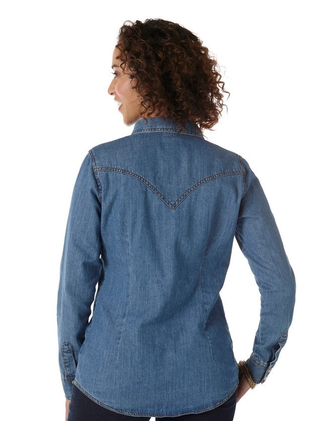 Shirt Wrangler Denim Classic Fit Mid Denim Ladies [:medium]