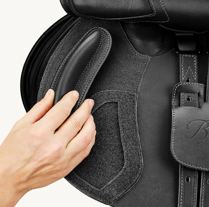 Bates Apex Jumping Saddle Cair Classic Black [:42cm 16.5"]