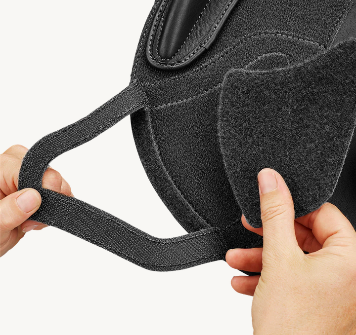Bates Apex Jumping Saddle Cair Classic Black [:42cm 16.5"]