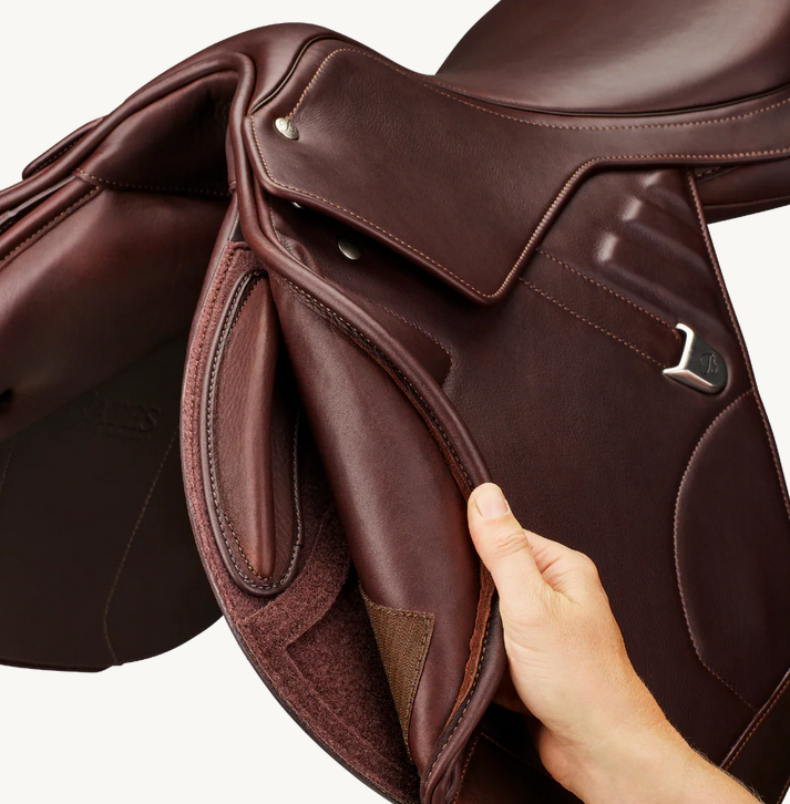 Bates Apex Jumping Saddle Cair Classic Brown [:42cm 16.5"]
