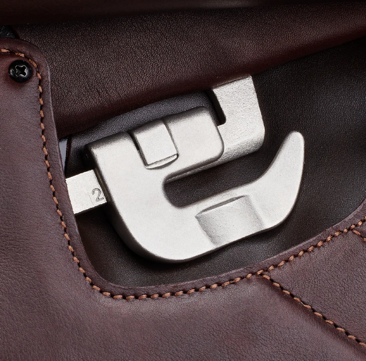 Bates Apex Jumping Saddle Cair Classic Brown [:42cm 16.5"]